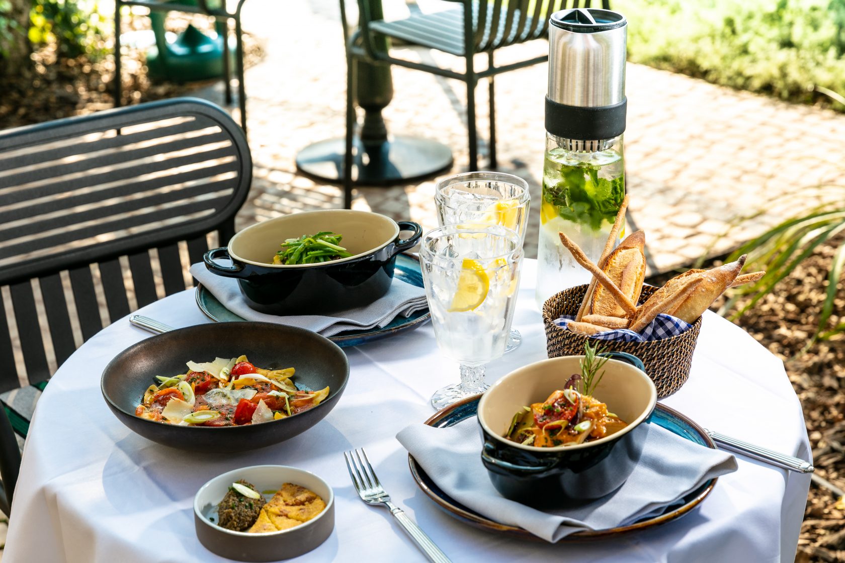 LE PICNIC CHIC DU DIMANCHE AU MARTINEZ