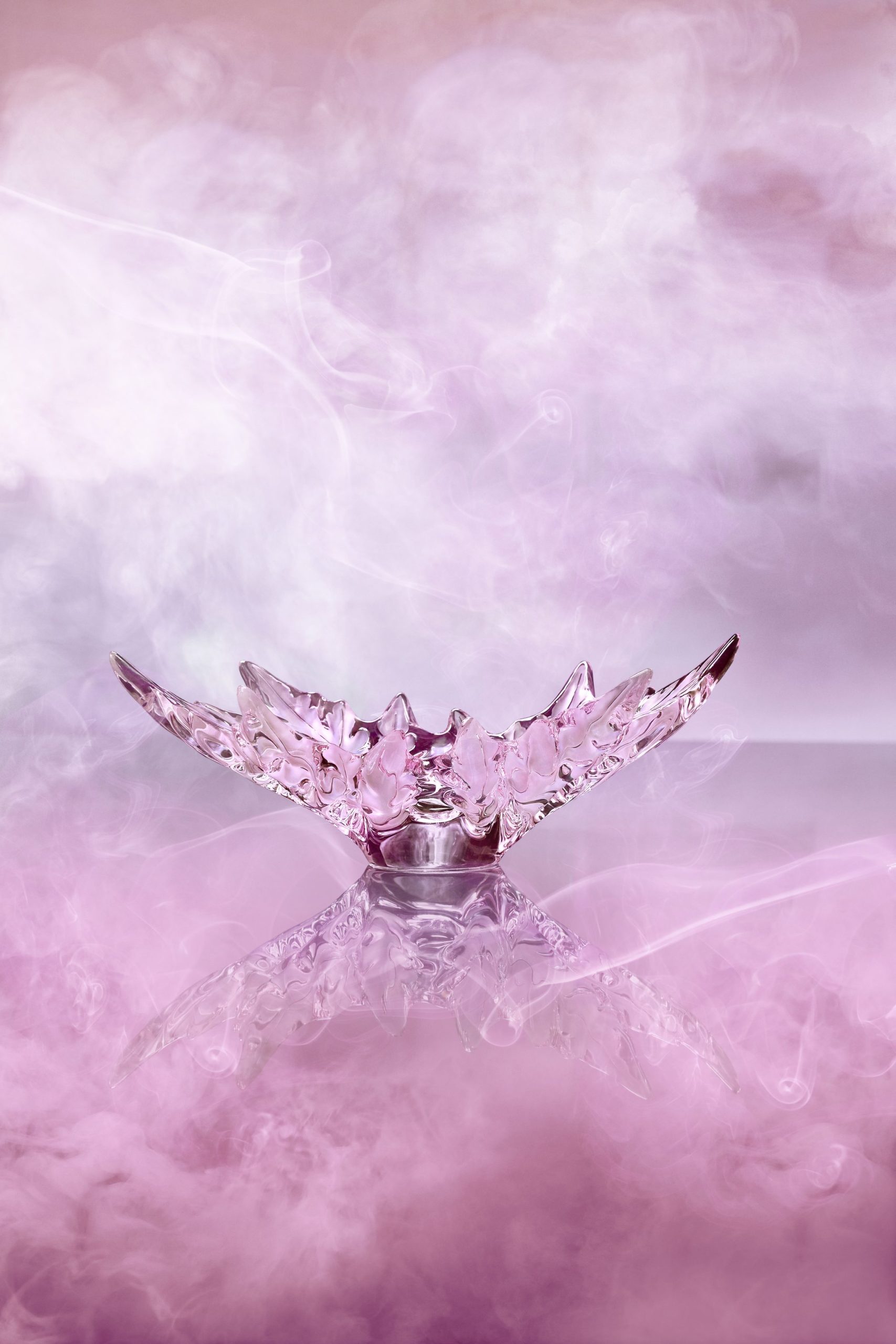 maison lalique iconics rose nebula champs elysees bowl, pink luster â©lalique sa