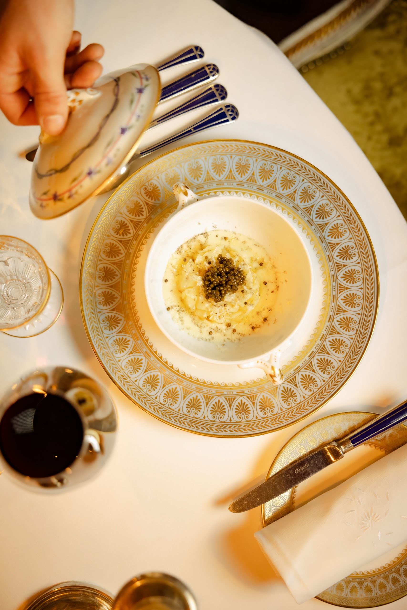 moyen lgc le grand banquet dîner plat @ilyafoodstories