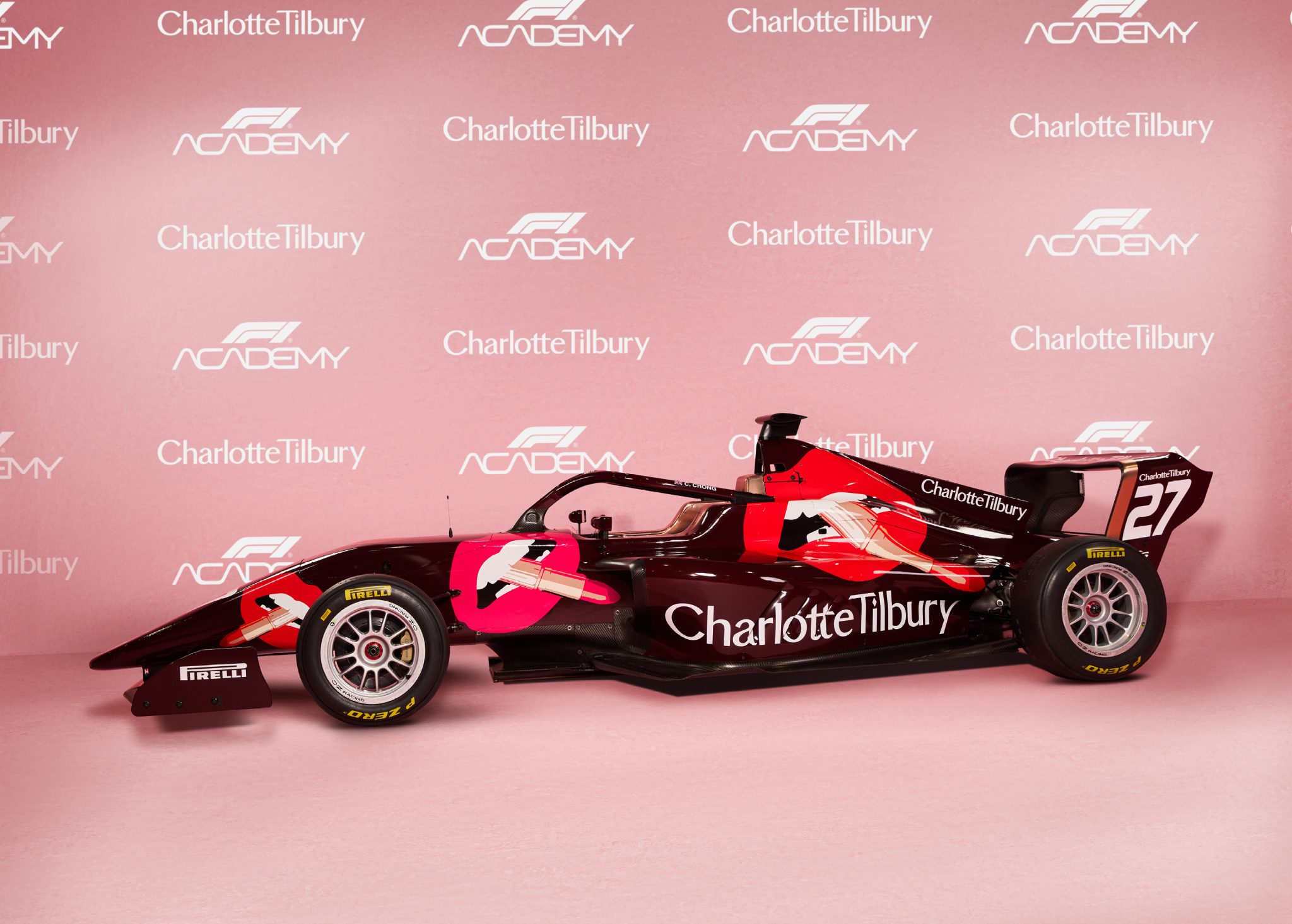 voiture f1 x charlotte tilbury