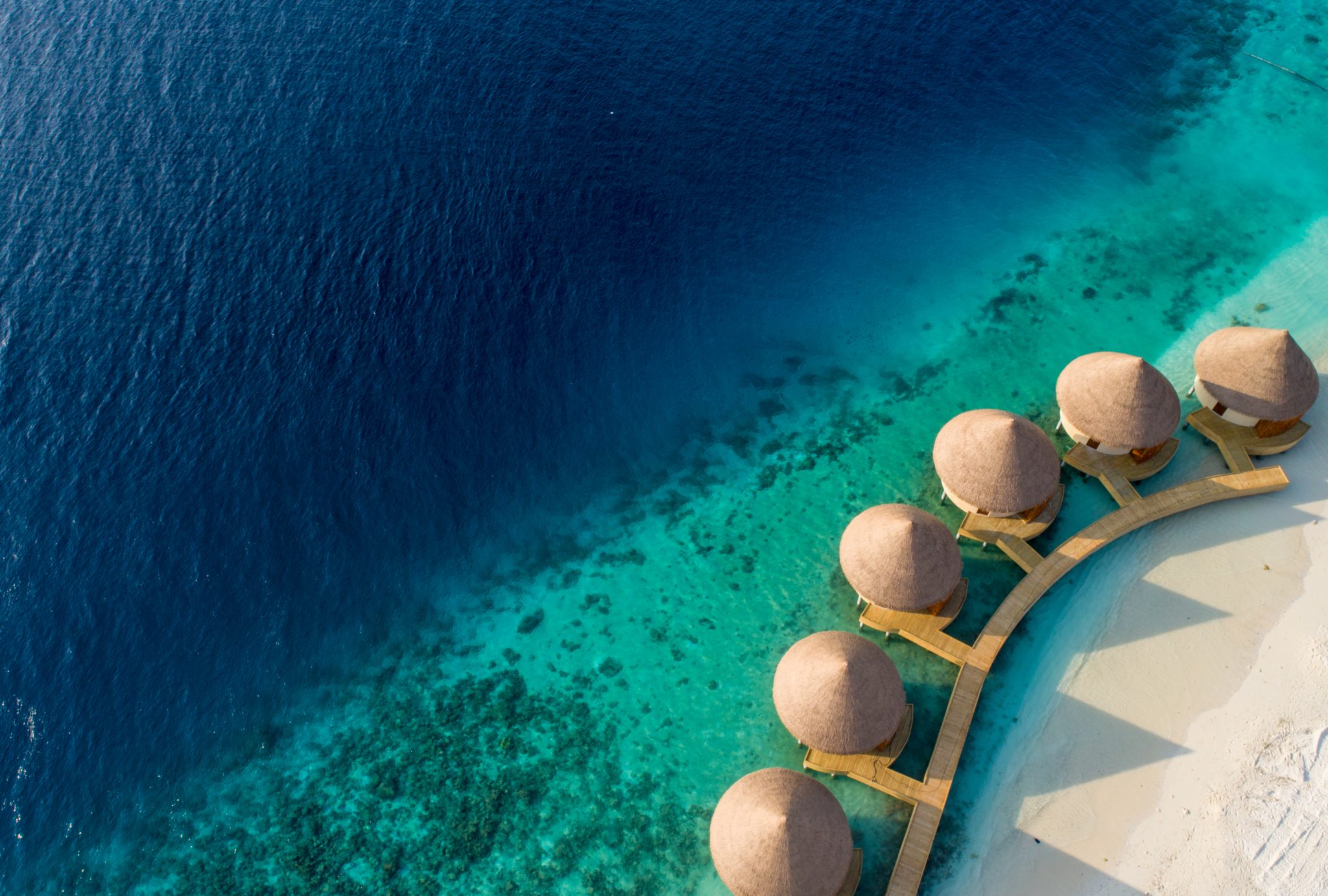 intercontinentaal maldives avi spa aerial