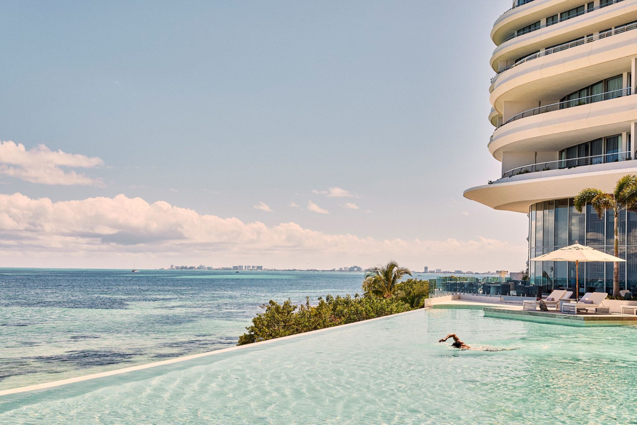 infinity pool 2025 04 (1) (1)