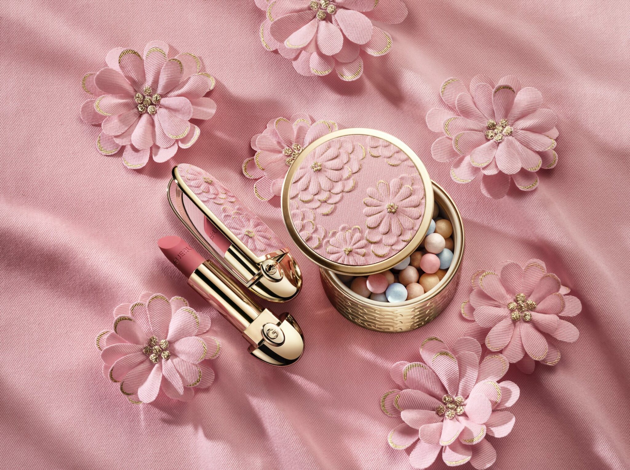 rouge g www.obsessionluxe.com www.lamodecnous.com 