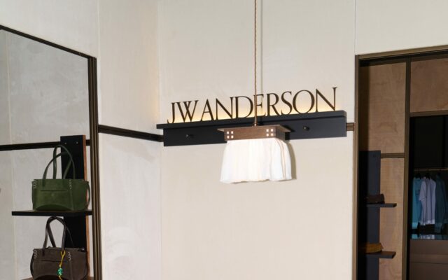 JW Anderson ouvre une boutique éphémère à Paris