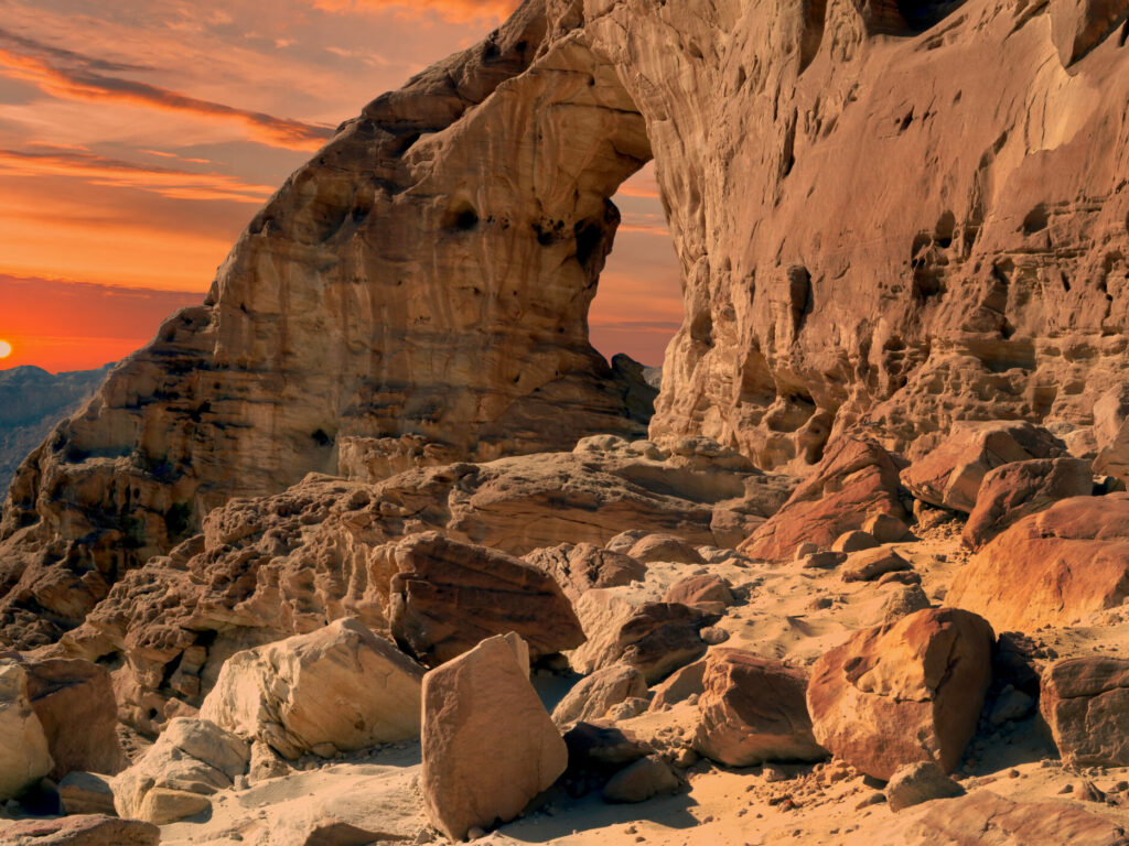 geological,park,timna,at,the,dawn
