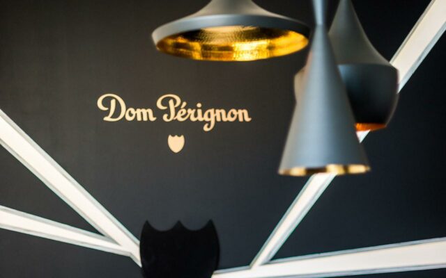 Dom Pérignon, s’installe à l’Hôtel de Paris